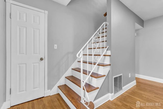 76 Clifton Street, Edison, NJ 08817