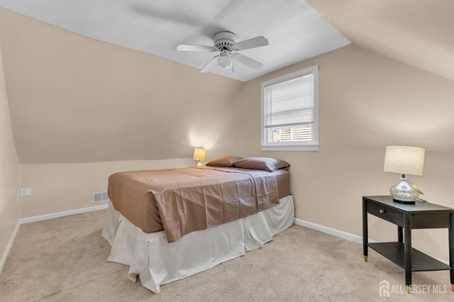 76 Clifton Street, Edison, NJ 08817