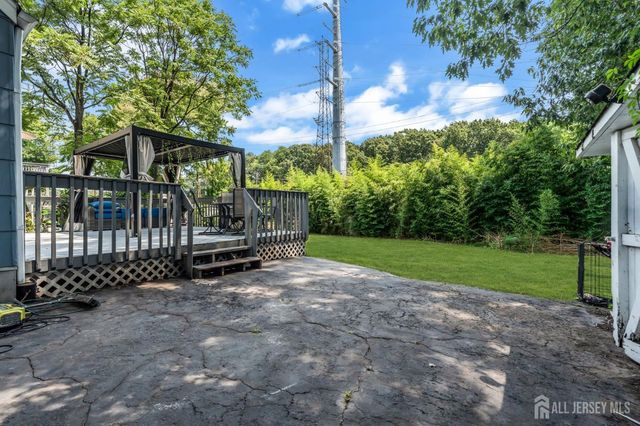 76 Clifton Street, Edison, NJ 08817