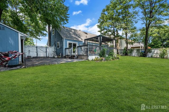 76 Clifton Street, Edison, NJ 08817