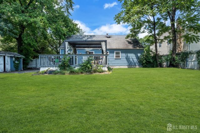 76 Clifton Street, Edison, NJ 08817