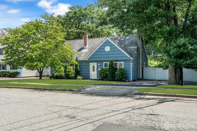 76 Clifton Street, Edison, NJ 08817