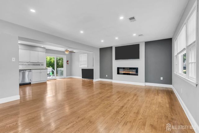 76 Clifton Street, Edison, NJ 08817