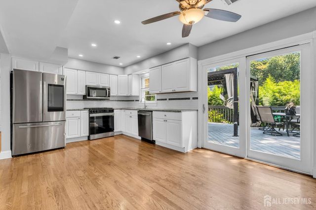 76 Clifton Street, Edison, NJ 08817
