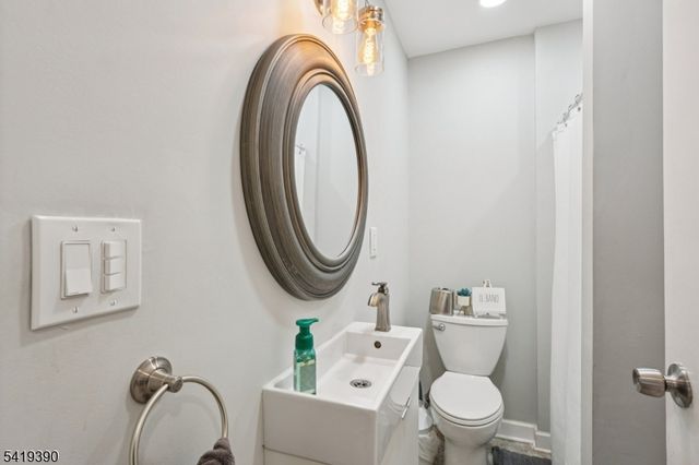 42 Haskell Ave, Wanaque Boro, NJ 07420