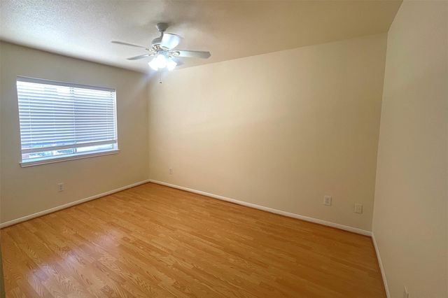 9502 Coast Bridge Street, Houston, TX 77075