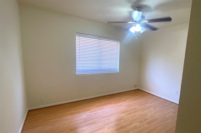 9502 Coast Bridge Street, Houston, TX 77075