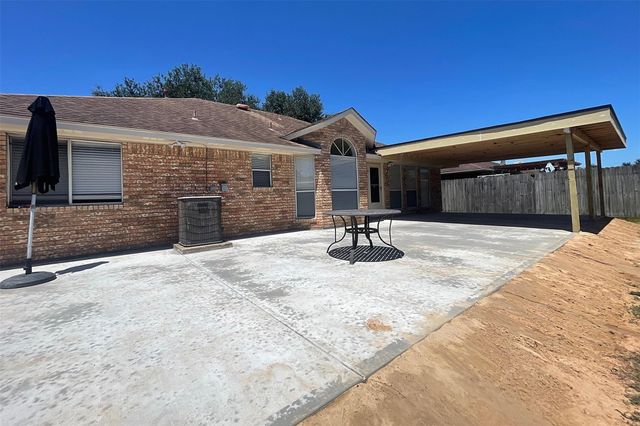 9502 Coast Bridge Street, Houston, TX 77075