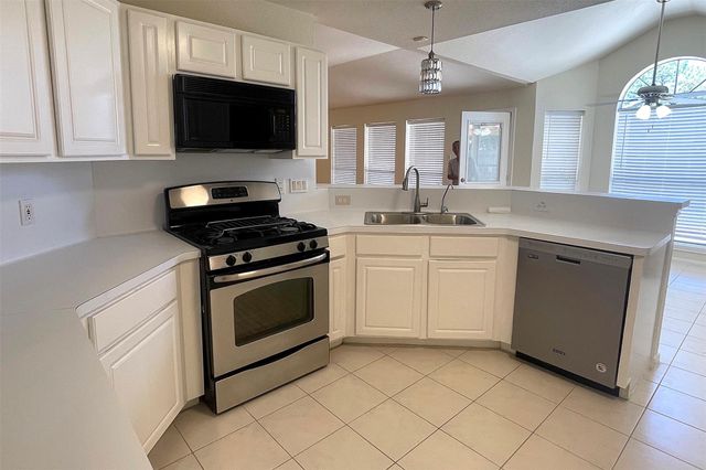 9502 Coast Bridge Street, Houston, TX 77075