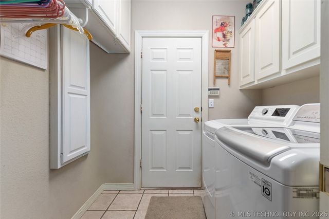 5080 Lake Breeze Road, Grove, OK 74344