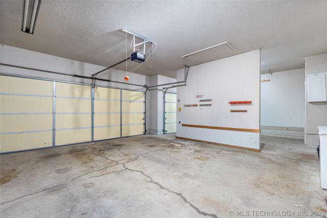 5080 Lake Breeze Road, Grove, OK 74344