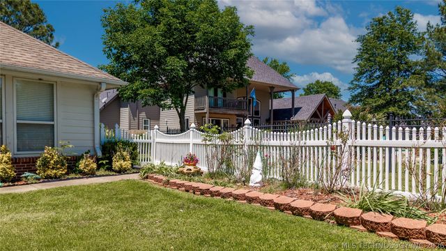 5080 Lake Breeze Road, Grove, OK 74344