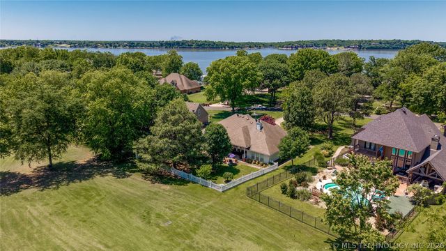 5080 Lake Breeze Road, Grove, OK 74344