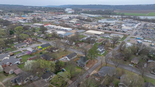 548 S Broad Street, Batesville, AR 72501