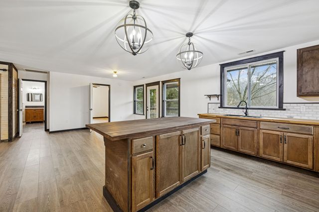 2210 Blackburn Hollow Rd, Cornersville, TN 37047