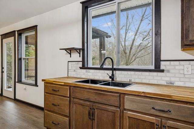 2210 Blackburn Hollow Rd, Cornersville, TN 37047