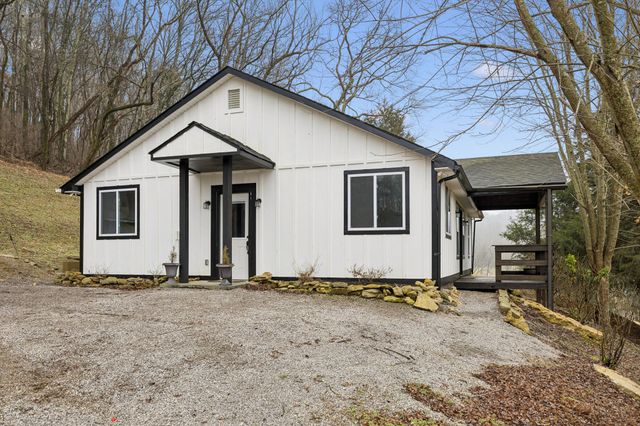 2210 Blackburn Hollow Rd, Cornersville, TN 37047