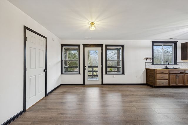 2210 Blackburn Hollow Rd, Cornersville, TN 37047