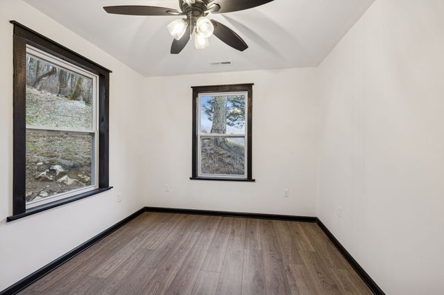 2210 Blackburn Hollow Rd, Cornersville, TN 37047