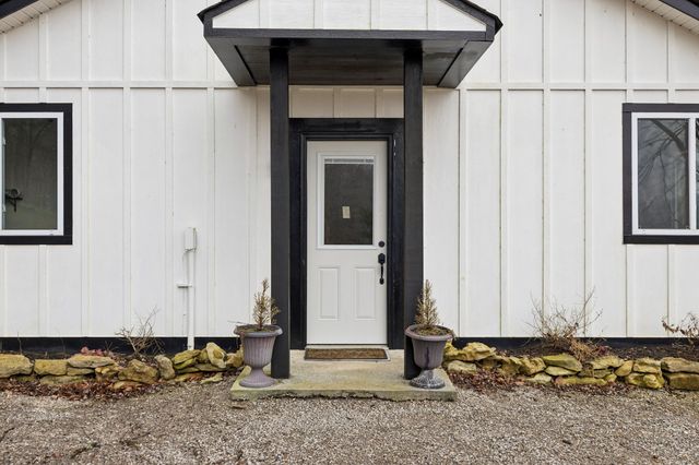 2210 Blackburn Hollow Rd, Cornersville, TN 37047