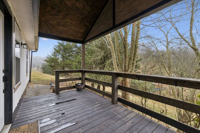 2210 Blackburn Hollow Rd, Cornersville, TN 37047