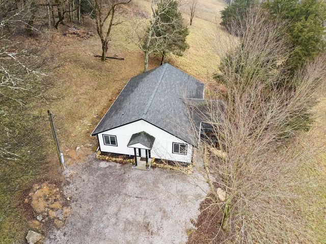 2210 Blackburn Hollow Rd, Cornersville, TN 37047