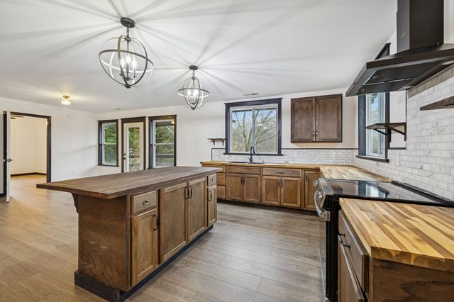 2210 Blackburn Hollow Rd, Cornersville, TN 37047