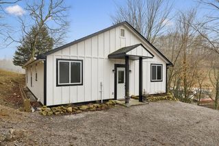 2210 Blackburn Hollow Rd, Cornersville, TN 37047