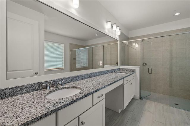 8880 Redonda DR, Naples, FL 34114