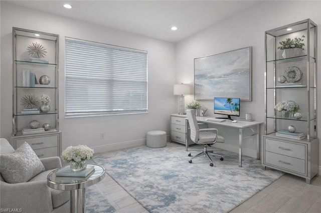 8880 Redonda DR, Naples, FL 34114