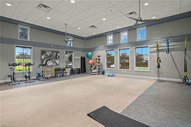 8880 Redonda DR, Naples, FL 34114