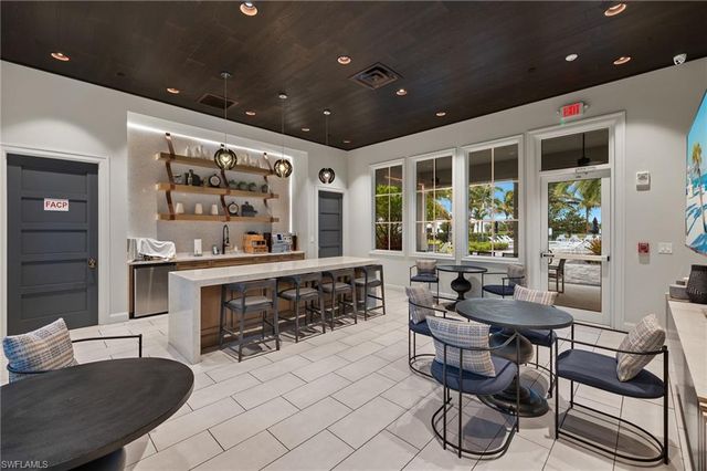 8880 Redonda DR, Naples, FL 34114