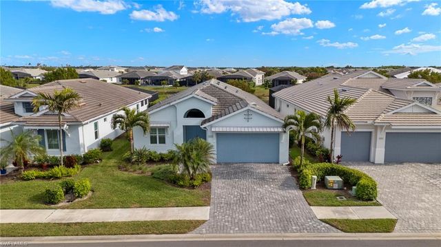 8880 Redonda DR, Naples, FL 34114