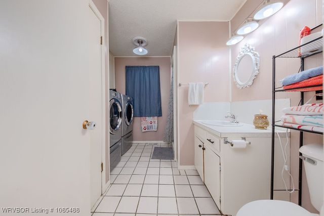 3089 W Drake Road, Sallisaw, OK 74955