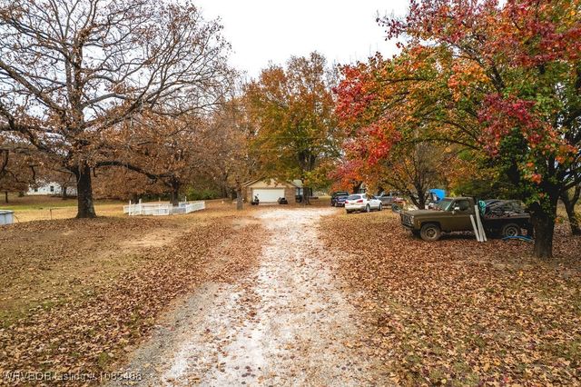 3089 W Drake Road, Sallisaw, OK 74955