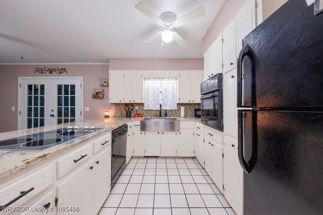 3089 W Drake Road, Sallisaw, OK 74955