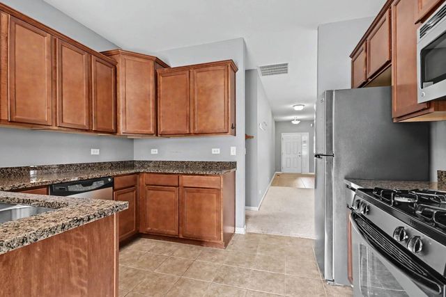 8226 Woodview Avenue, Joliet, IL 60431
