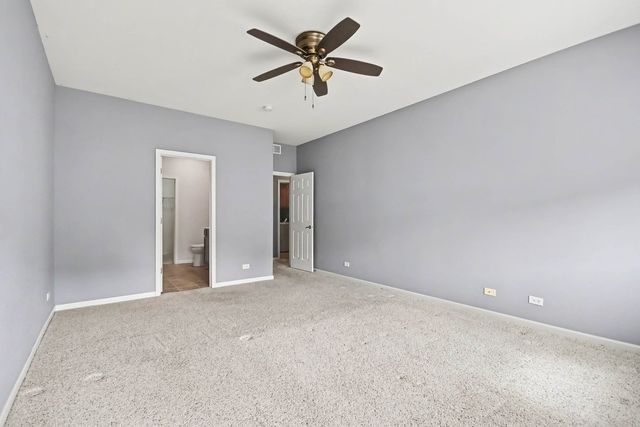8226 Woodview Avenue, Joliet, IL 60431