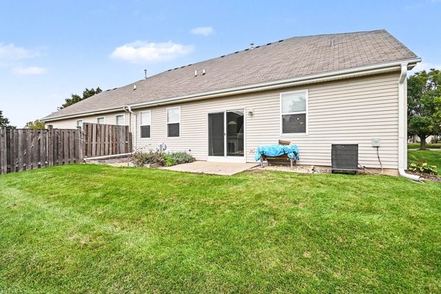 8226 Woodview Avenue, Joliet, IL 60431