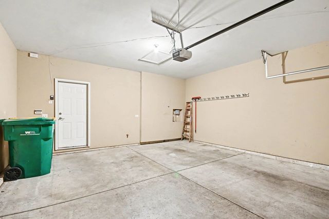 8226 Woodview Avenue, Joliet, IL 60431