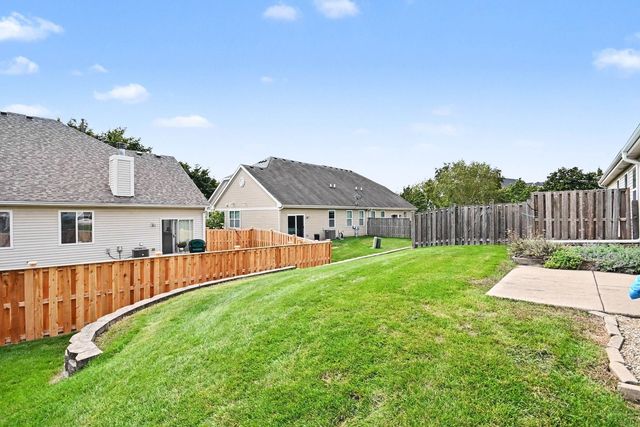 8226 Woodview Avenue, Joliet, IL 60431