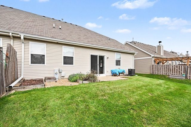 8226 Woodview Avenue, Joliet, IL 60431