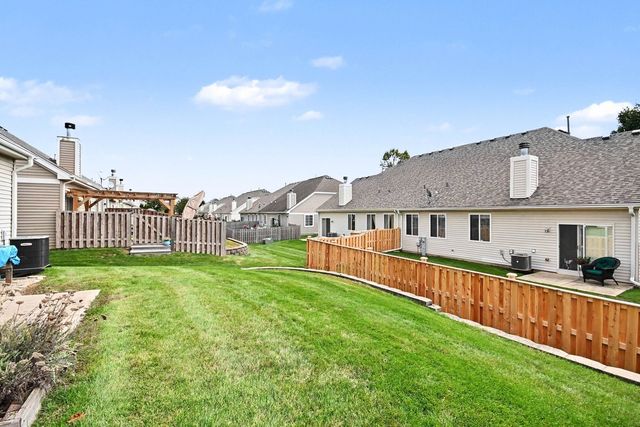 8226 Woodview Avenue, Joliet, IL 60431