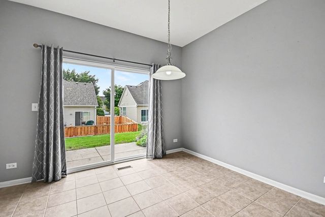 8226 Woodview Avenue, Joliet, IL 60431