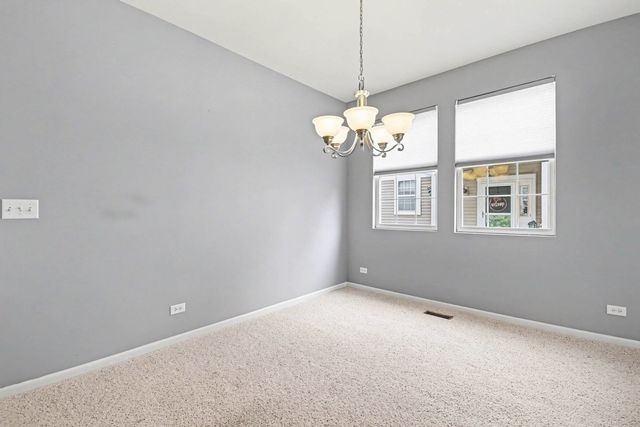 8226 Woodview Avenue, Joliet, IL 60431