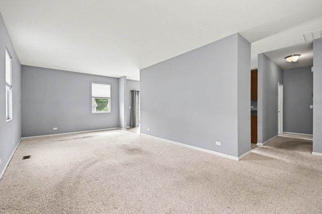 8226 Woodview Avenue, Joliet, IL 60431