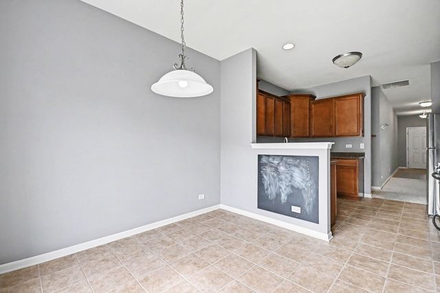 8226 Woodview Avenue, Joliet, IL 60431