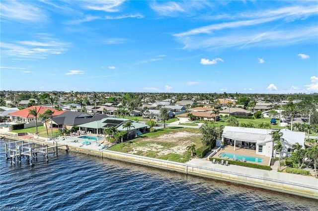 2330 SE 28th ST, Cape Coral, FL 33904