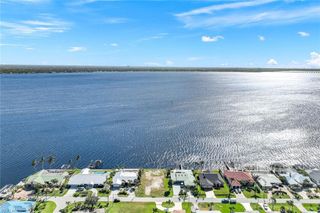 2330 SE 28th ST, Cape Coral, FL 33904