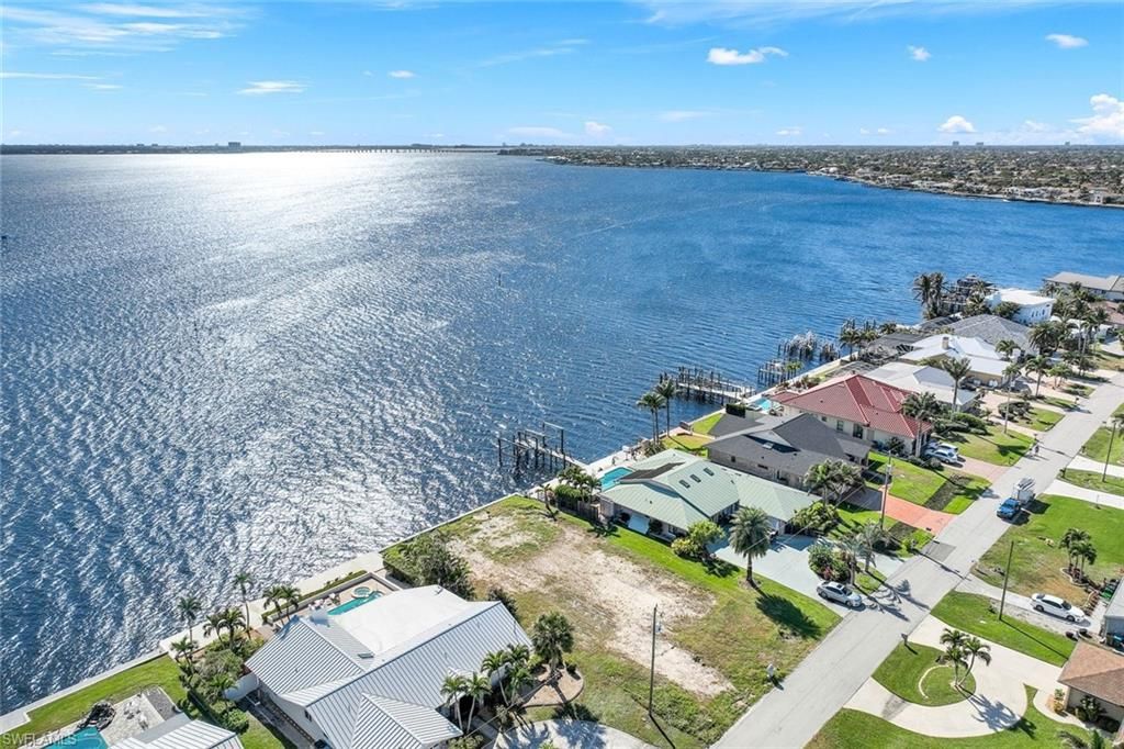 2330 SE 28th ST, CAPE CORAL, FL 33904 — photo 4